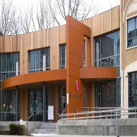 Hotel East Woluwe 4*